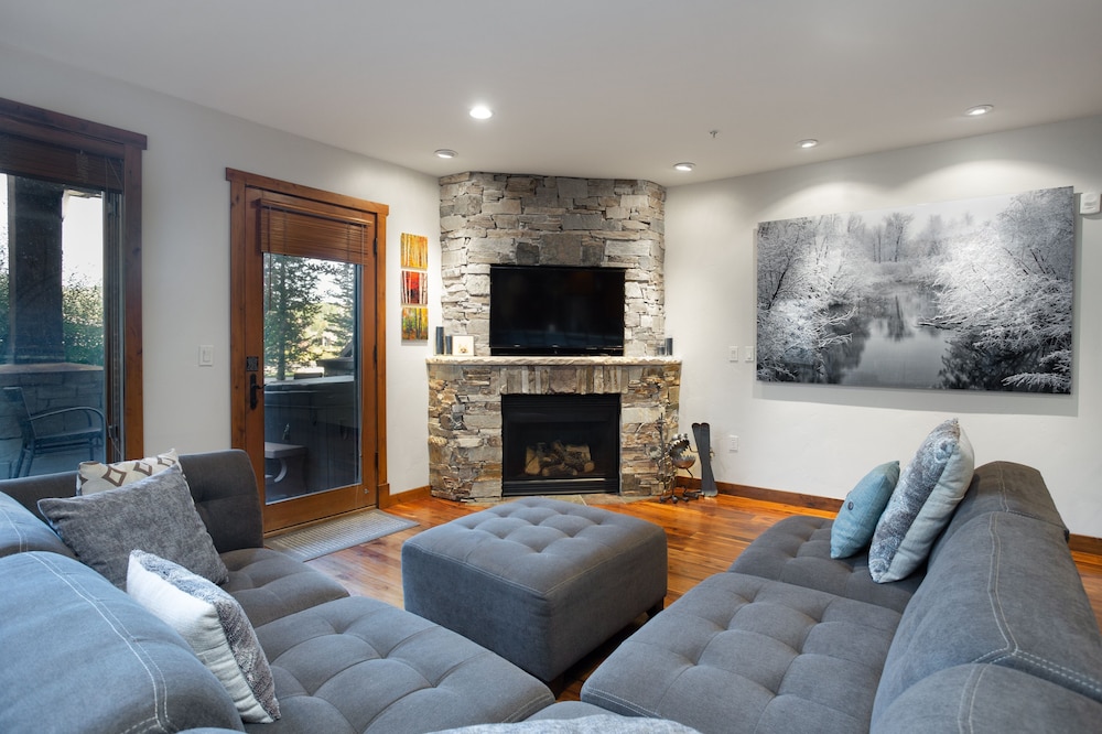 1 Bedroom Condo with Spa - Silver Baron Lodge 1 Condo