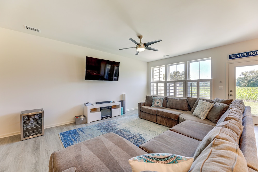 < 4 Mi to Bethany Beach Boardwalk: Family Townhome