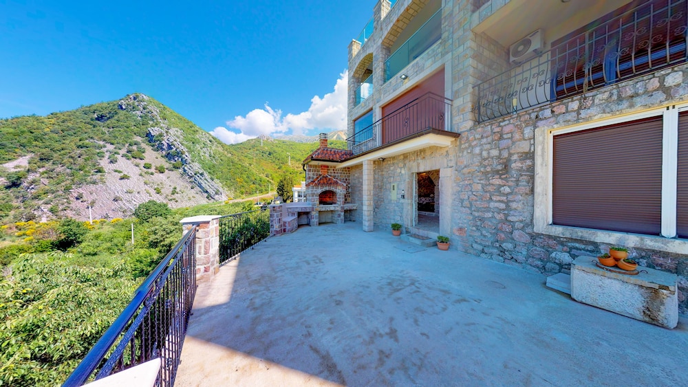Villa Luka