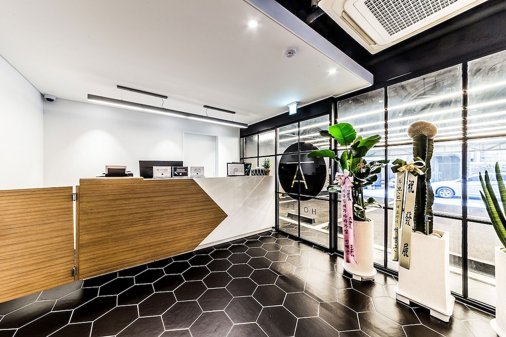 Hotel A