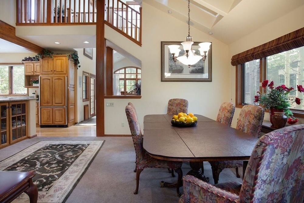 Streamside Lane 4 Bedroom Home