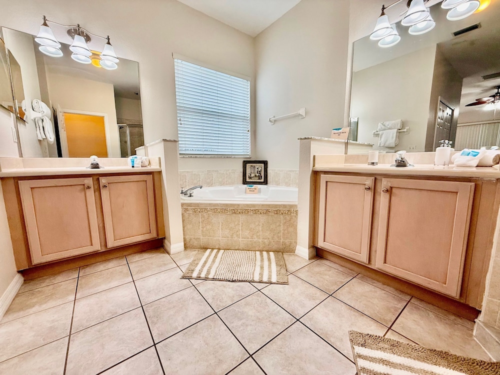 The Grand Village 4BR Pool Home Near Disney Parks