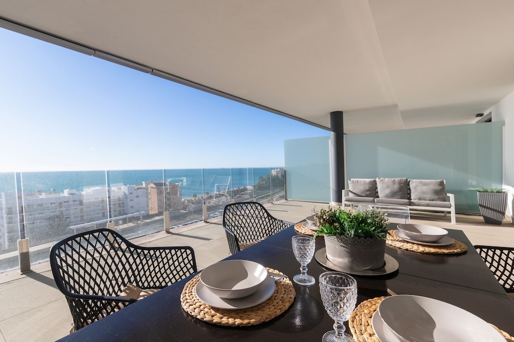 Bego a Sea View in Fuengirola