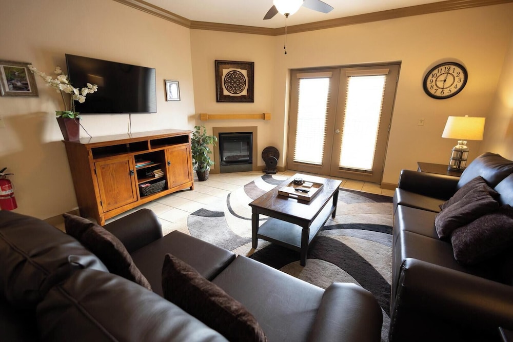 Mountain View Condo 1501