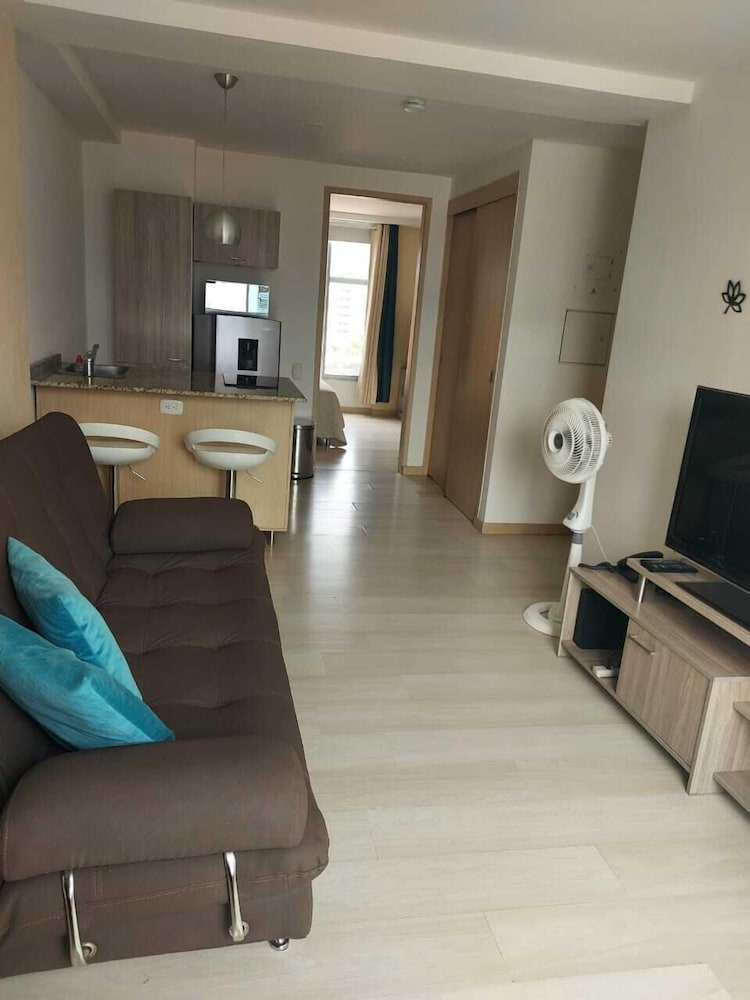 Lovely one bedroom condo in Laureles