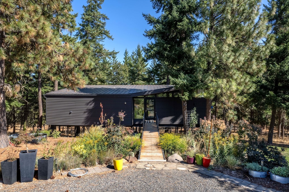 Happenstance Vineyards 2 Bedroom Home