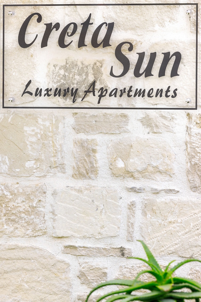 Creta Sun apartments