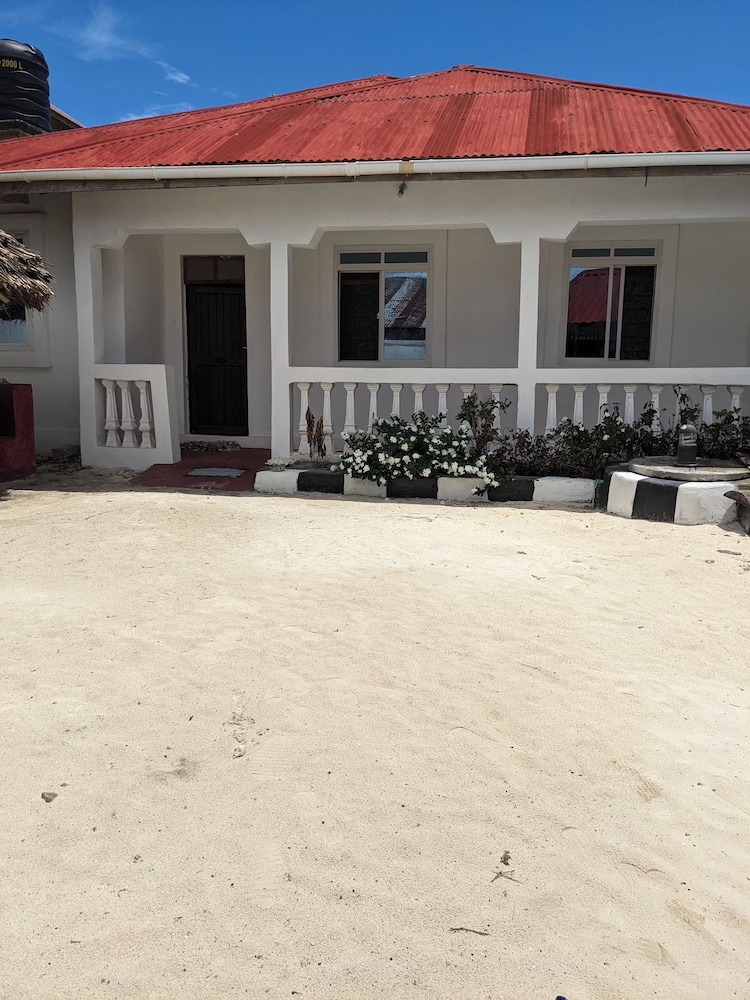 ndeni house paje