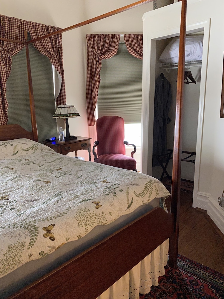 New Bern Vacations - Hanna House Bed  Breakfast - Property Image 55