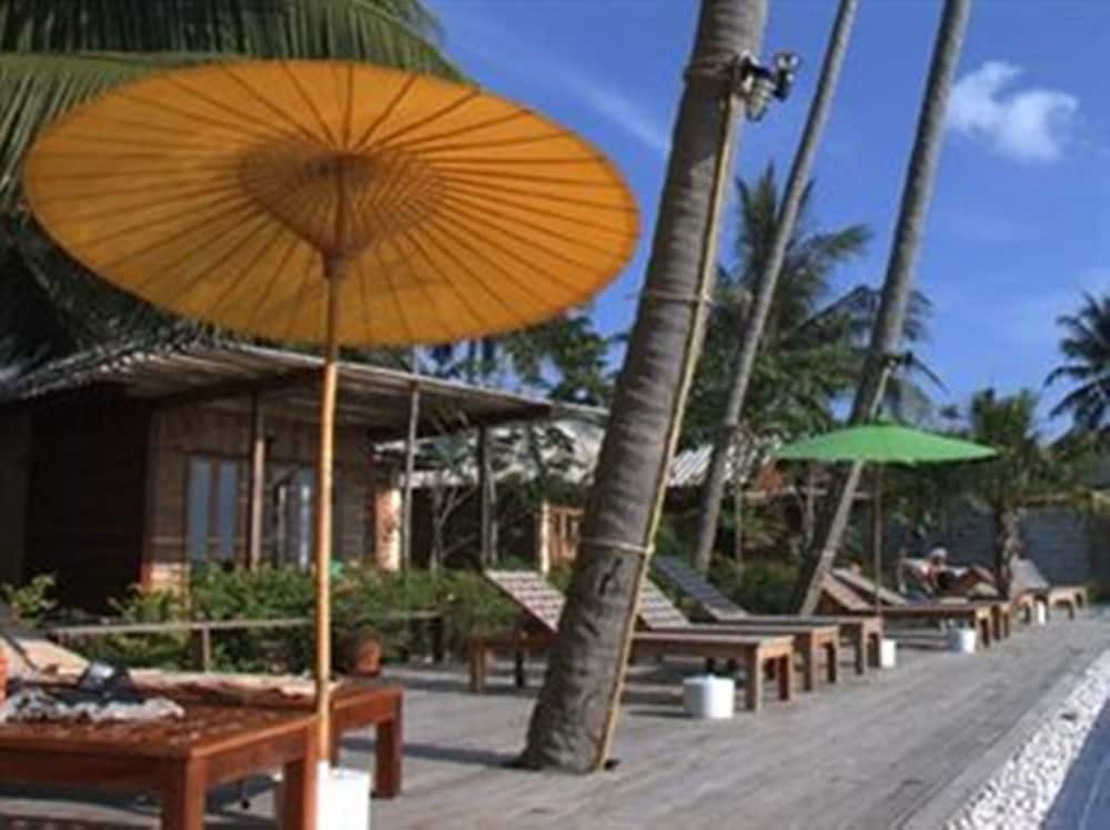 Sunset Cove Resort