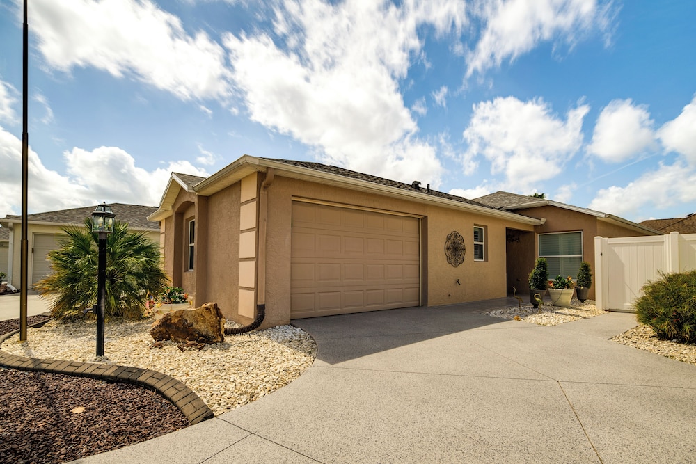 1 Mi to Pickleball & Golf: Home in The Villages