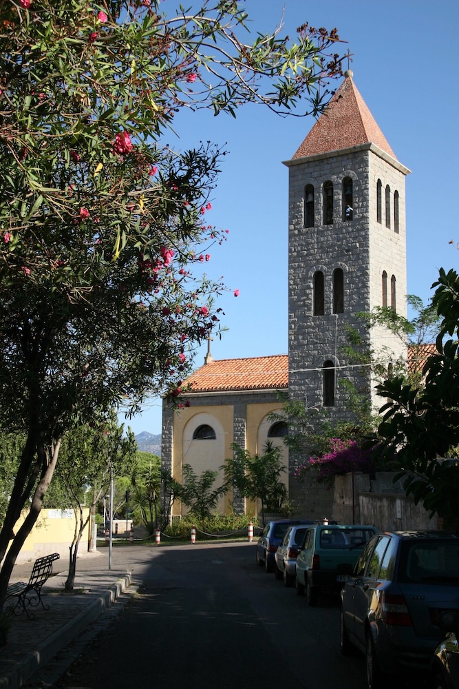 Borgo degli Ulivi Residence