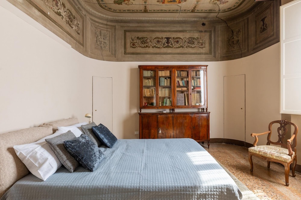 Via D Azeglio 37 - Casa Dell Auriga