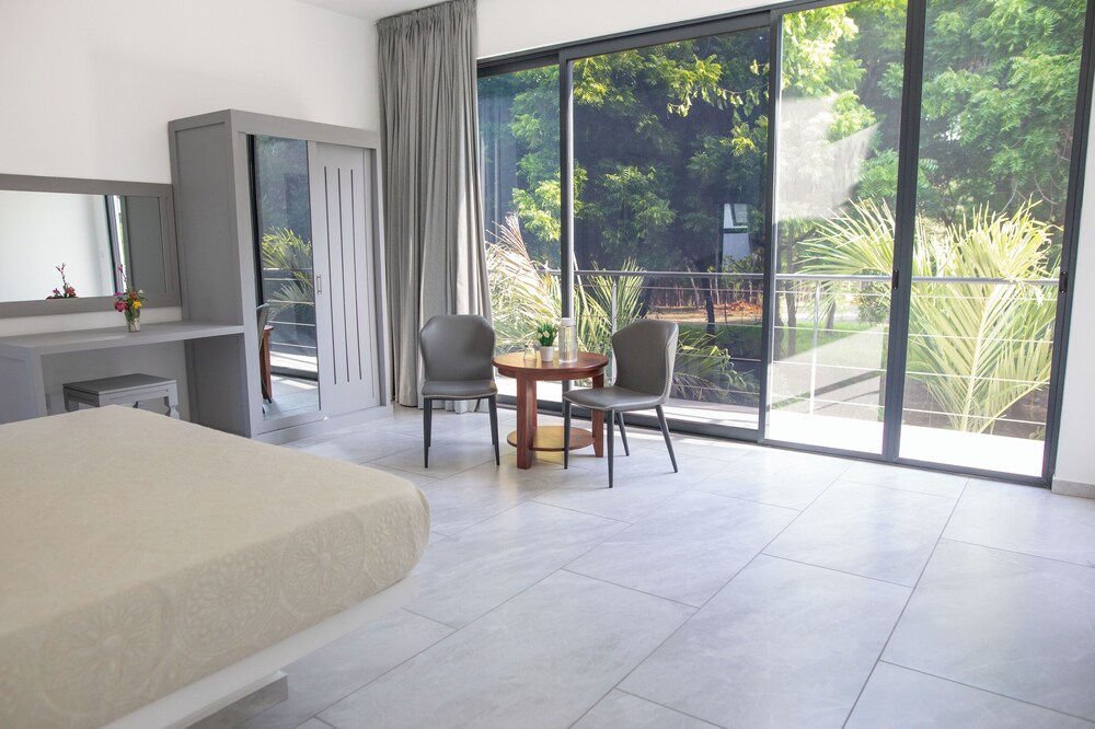 Coral Reef Villas