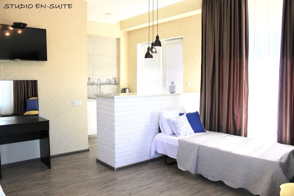 Red Fox Guesthouse