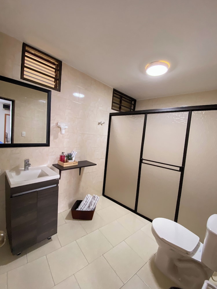 Hostal CaliView Inn