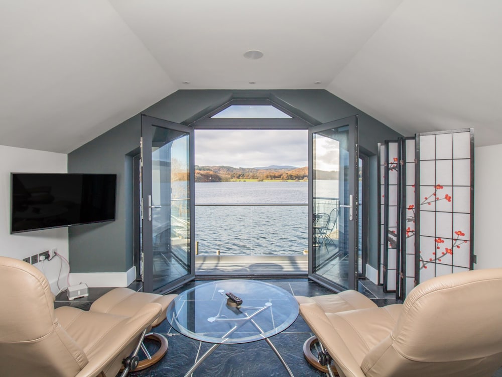 The Boat House at Louper Weir view 5