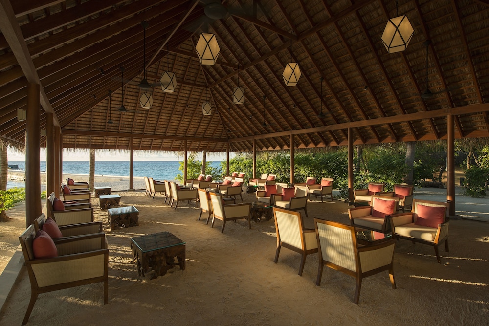 Summer Island Maldives