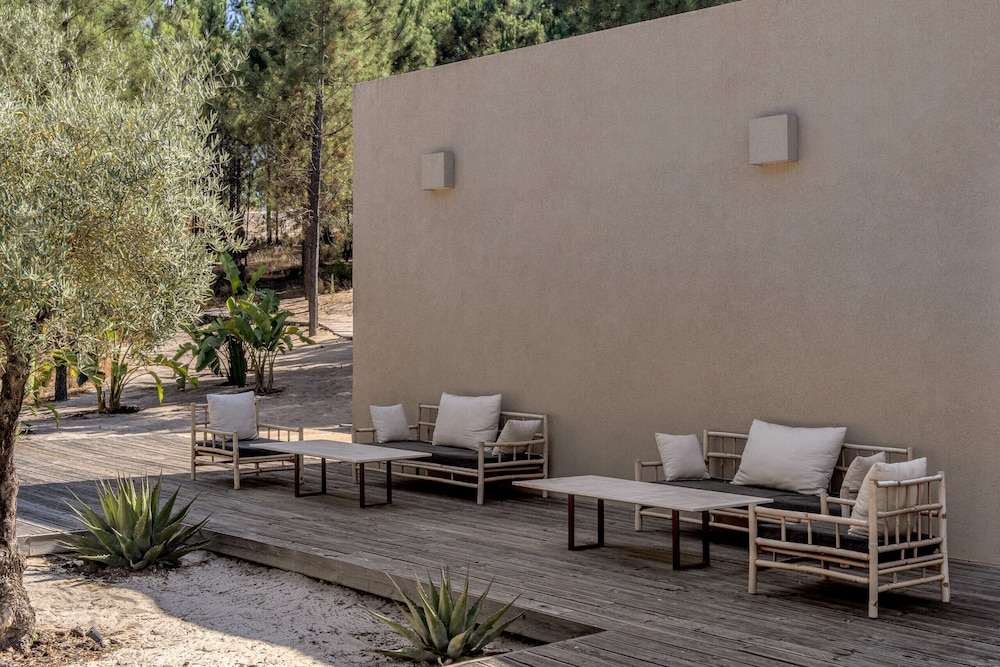 Melides Premium Villa With Pool by Homing