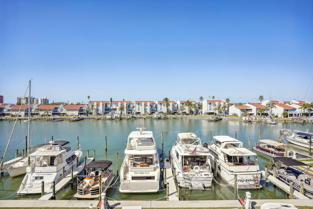 The Harbor Condo 305 - Premier