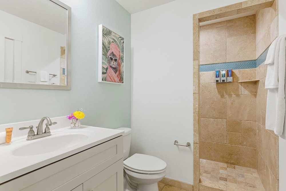 Beach Bungalow 1blck to Beach w/ Hot Tub & Game Room Haven Grove by Avantstay