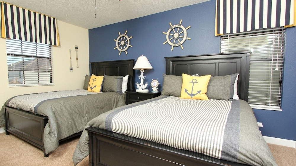 Championsgate Resort 7 Bedroom Home with Pool 7 Home