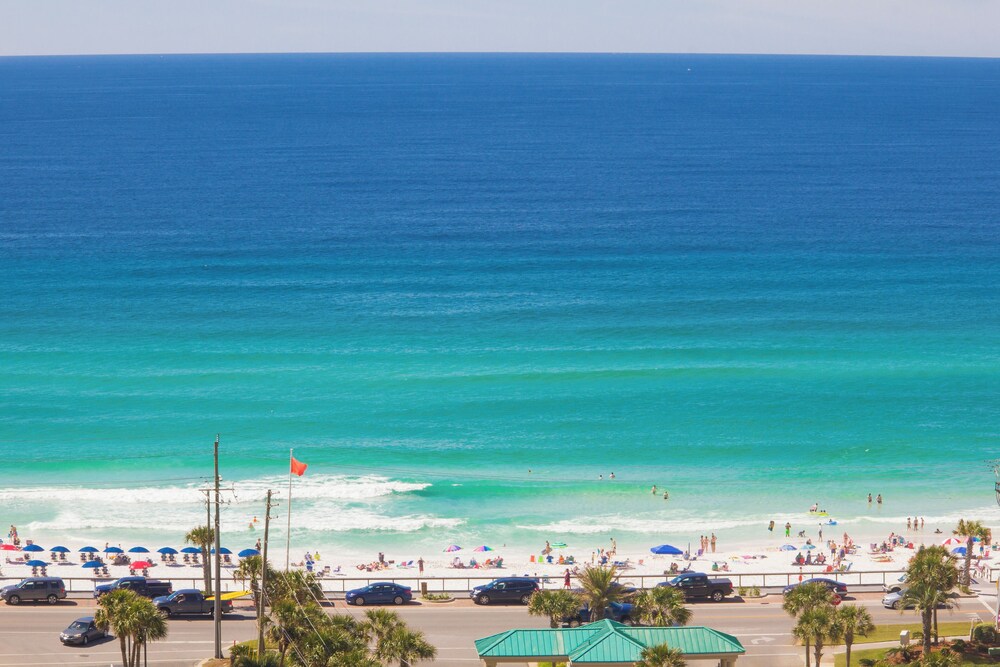 Searenity Awaits: 2-bd, 2-ba Coastal Escape! Perfect for 5! Pet Friendly!