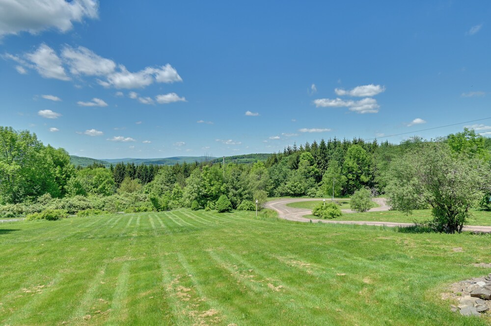 Cozy Catskills Studio Rental w/ Mountain Views!