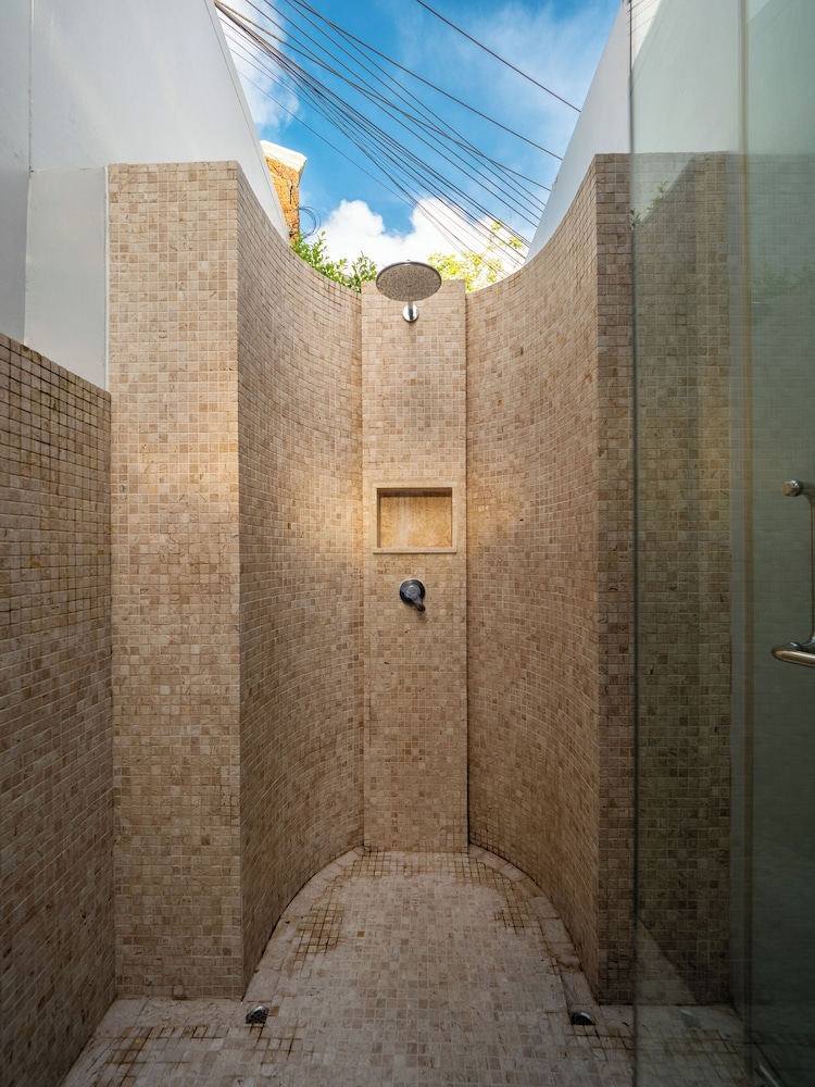 Exclusive villa in Botanica The Nature