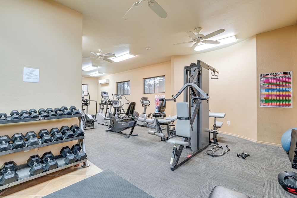 1 Mi to Golf: Lake-view Condo w/ Pool in Chandler!