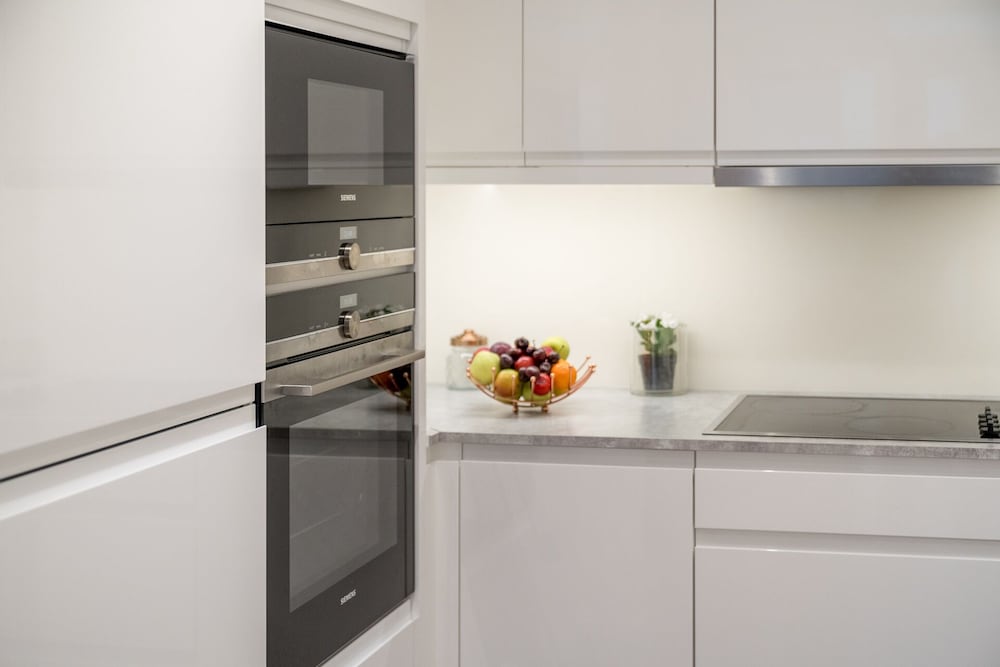Madika Homes Stunning 2-bed Apartment in Colindale