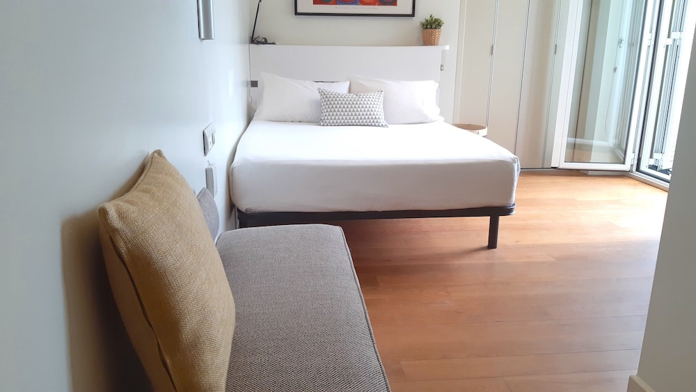 SEAFRONT LUXURY STUDIO - by SanSebastianApartments.es