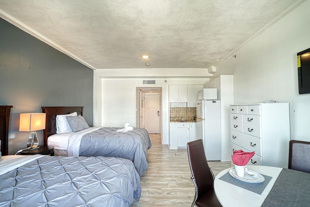 Private Apartments at the Casablanca