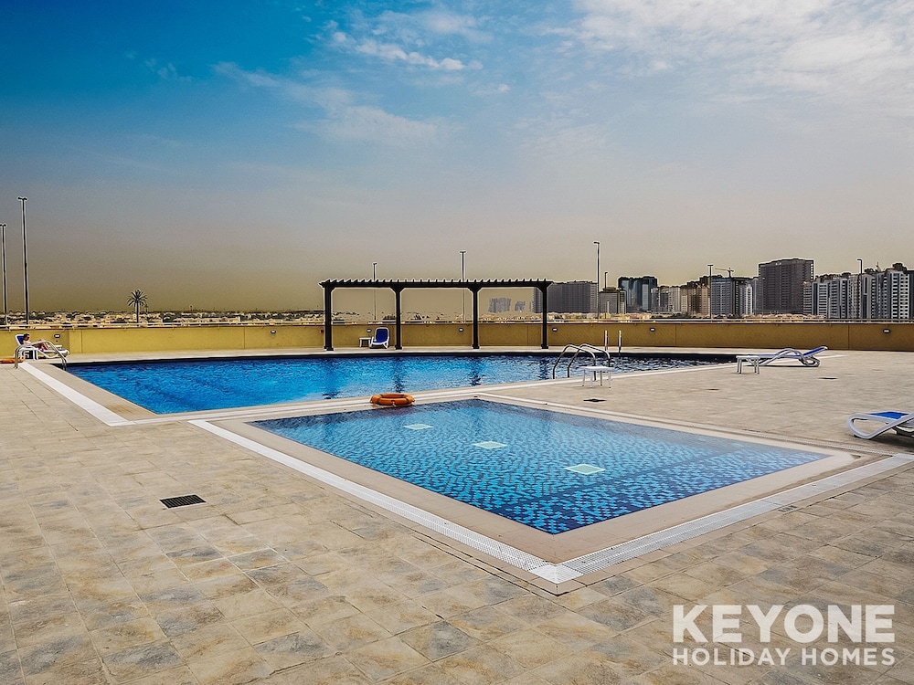 KOHH - Studio in Reef Residence