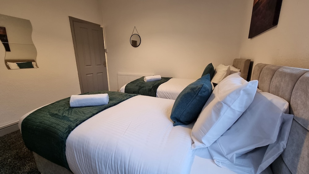 Cosy Stay in Stoke on Trent By Villazu view 5