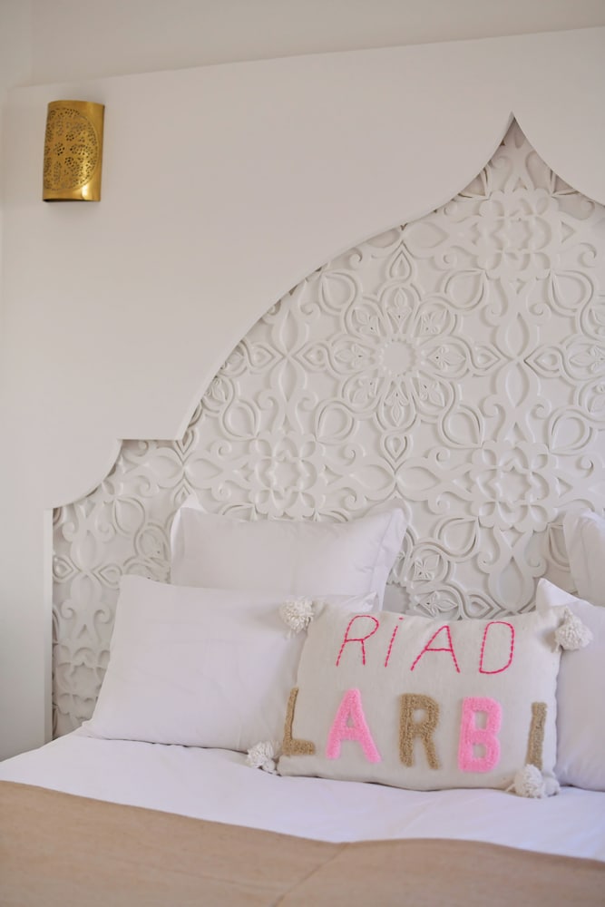 Riad Larbi Khalis