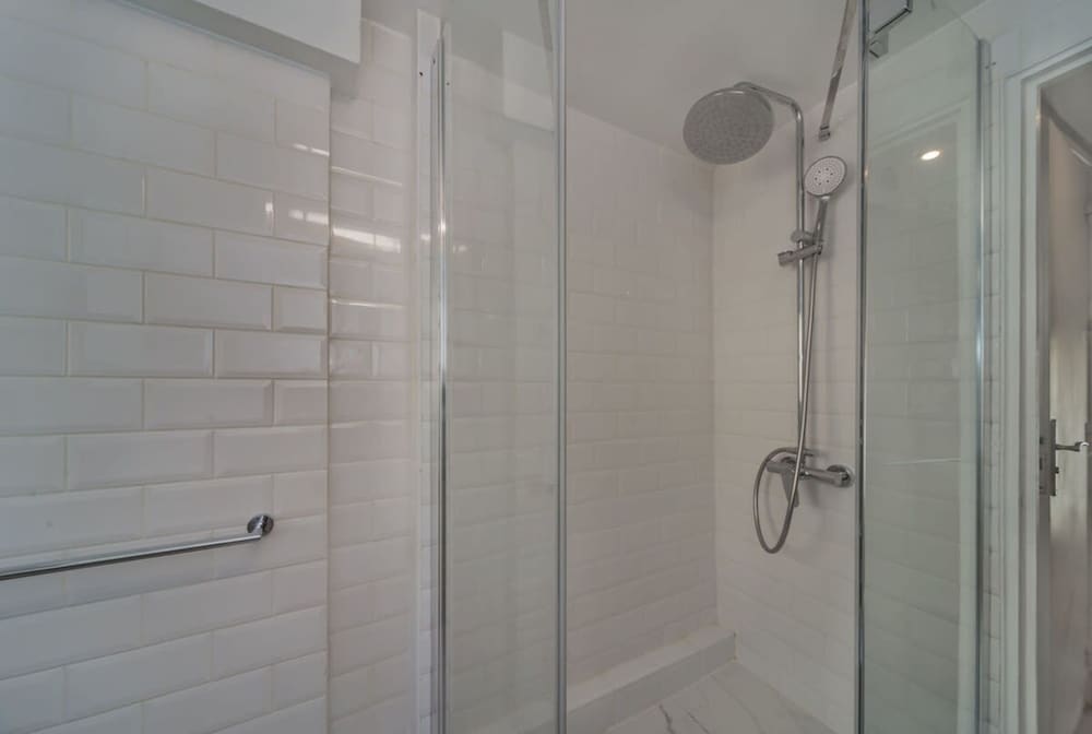 Classy Bourgeois Chic 2 Bedroom Apt in Le Marais