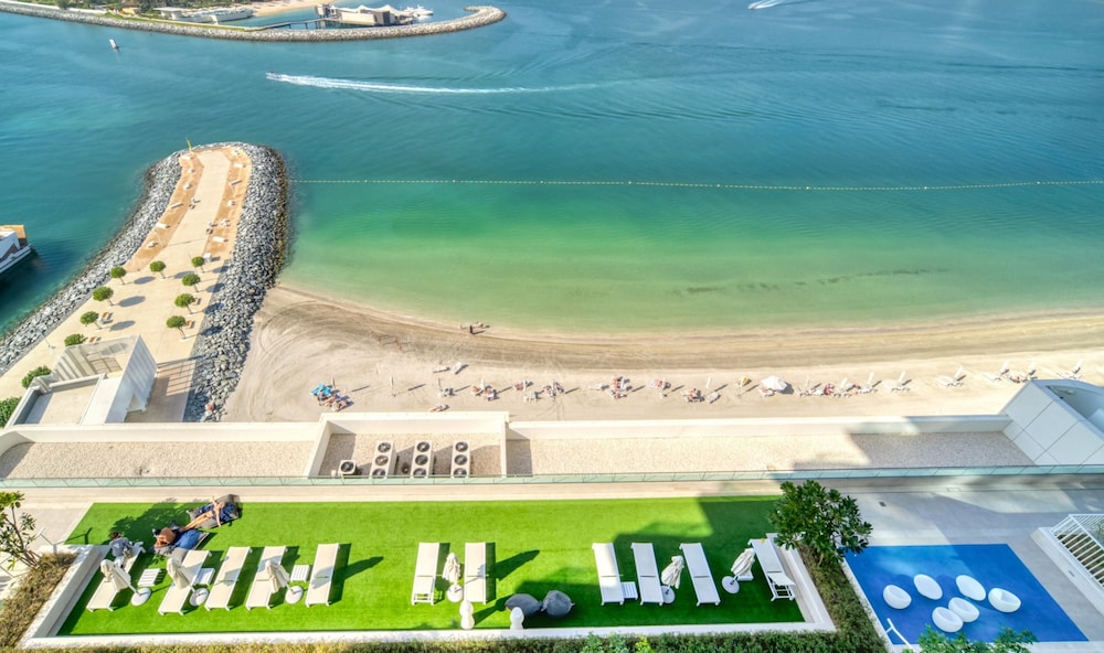 Luxury Sea View Living on Emaar Beachfront