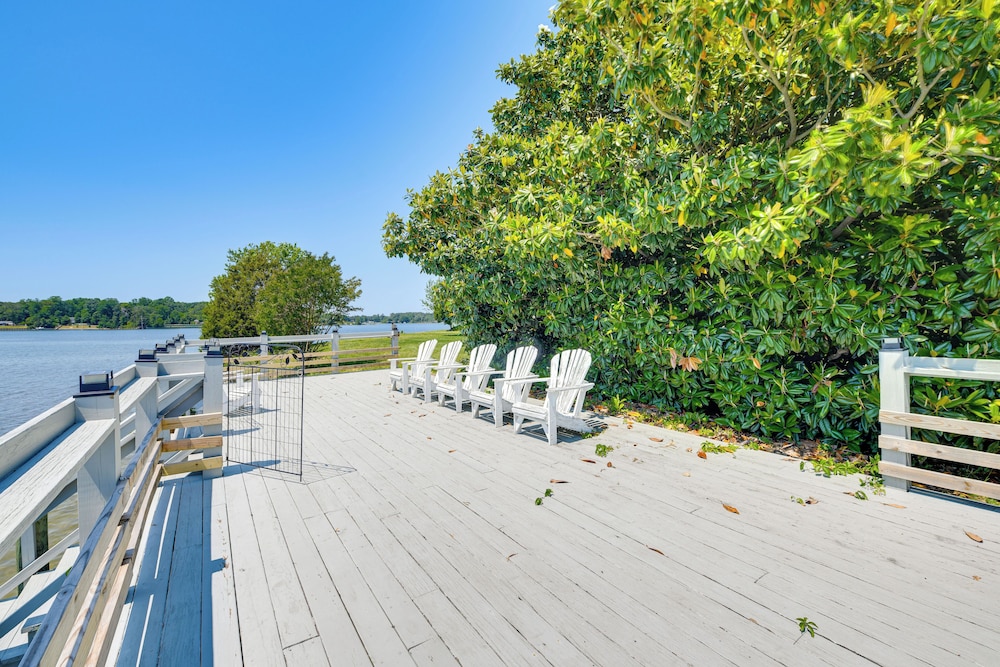 Bayfront Heathsville Home w/ Crabbing Pier! view 5