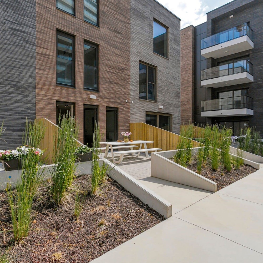 Brand new Family House With Roof Terrace
