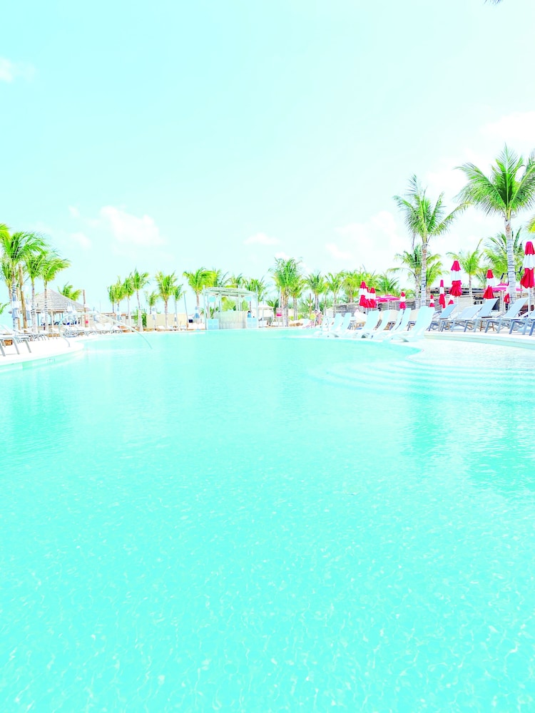 Resorts World Bimini
