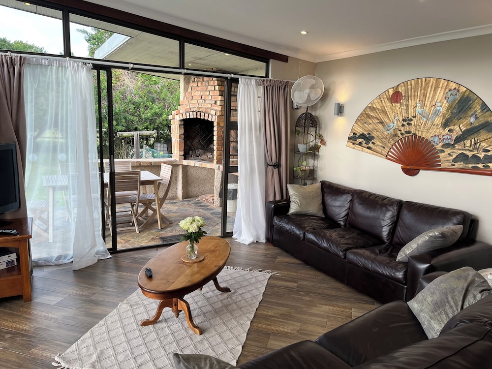 Sandpebbles Estate
