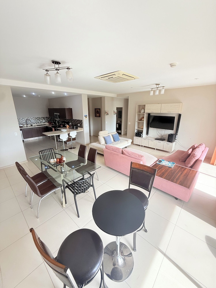 Jaco Bay 8th Floor Unit