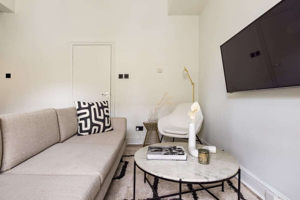 The Kensington And Chelsea Classic - Glamorous 2bdr Flat