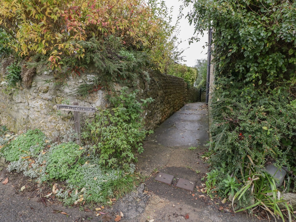 Honeypot Cottage
