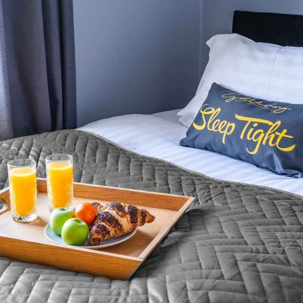 The Gathering Chester 1 Sleeps 14 Very Close to City Centre