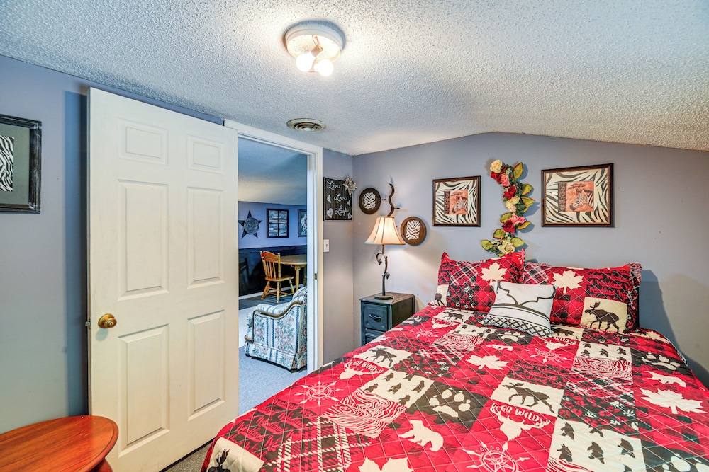 1 Mi to Hatfield-mccoy Trails: Apt in Matewan