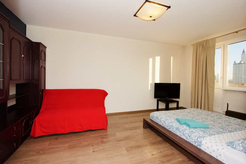 LUXKV Apartment on Gerasima Kurina
