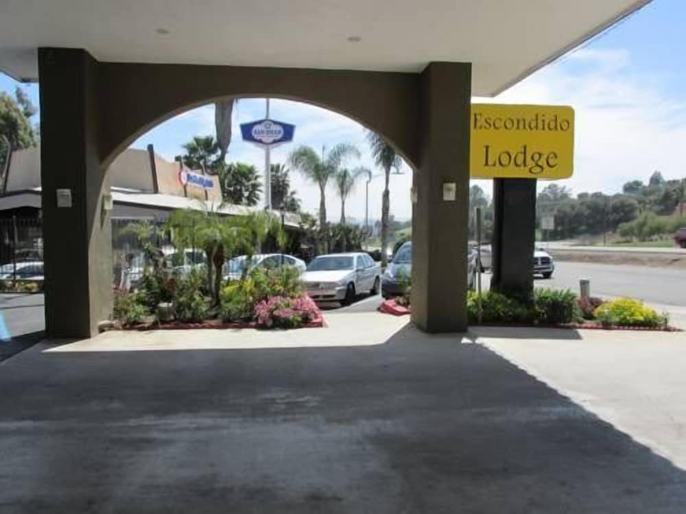 Escondido Lodge - Property Image 21