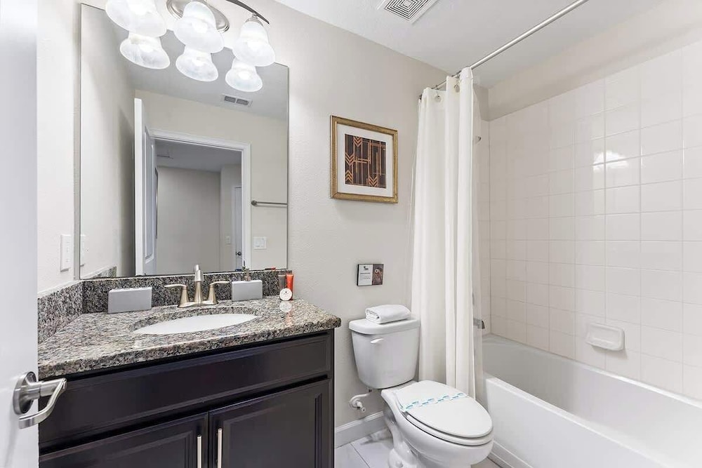 5BR Themed Bedrooms at Storey Lake